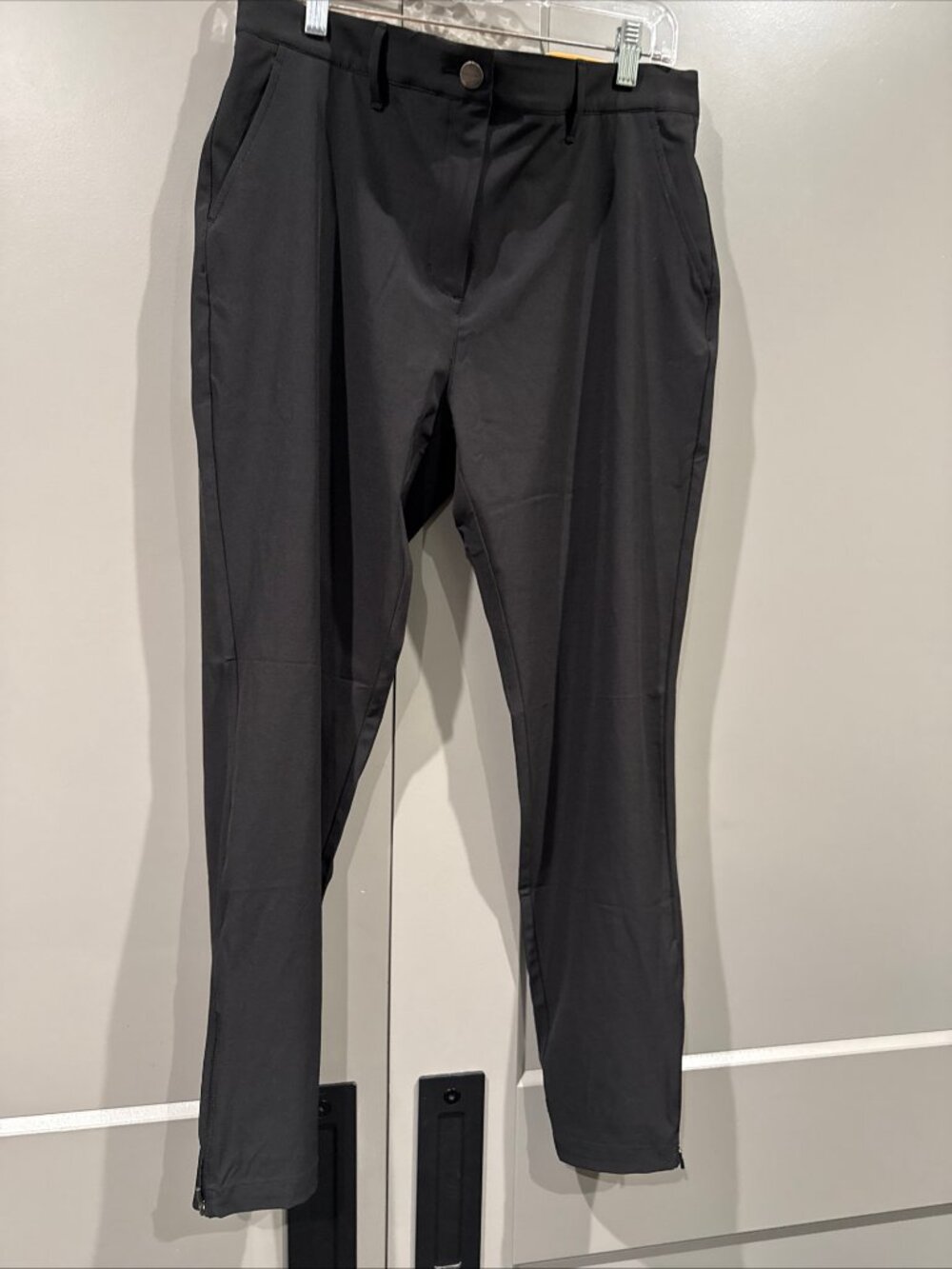 Macade Golf Men's Size 42R Slim Fit Black 4 Way Stretch Jogger Pants